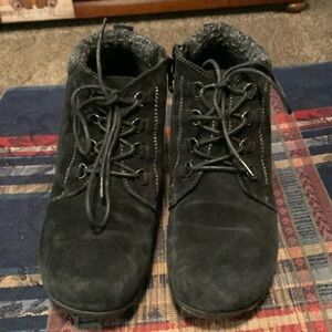 Women’s Propet ankle boots